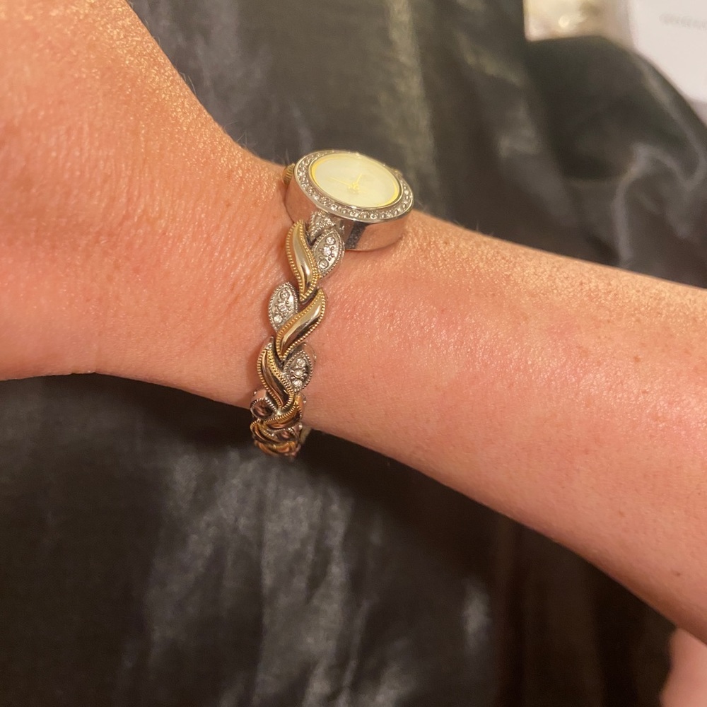 Watch - Picture 2 of 3